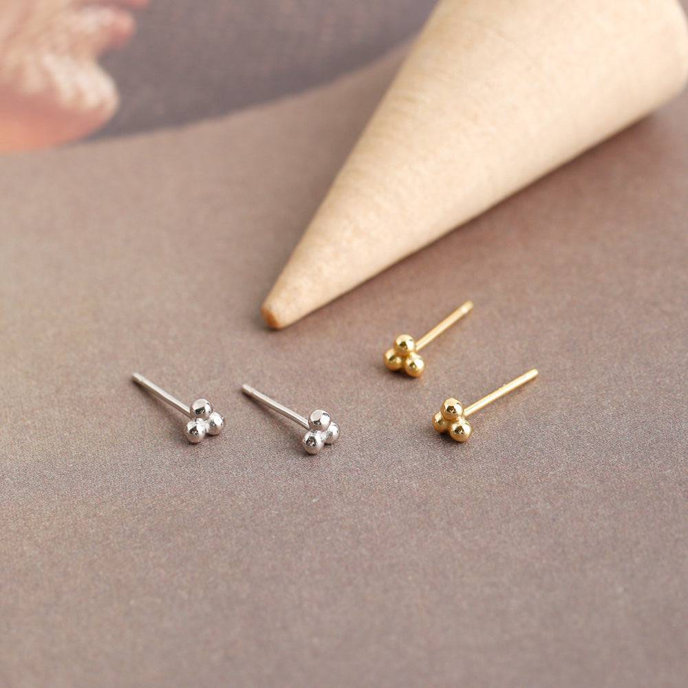 Simple And Fresh Student Polka Dot S925 Silver Stud Earrings