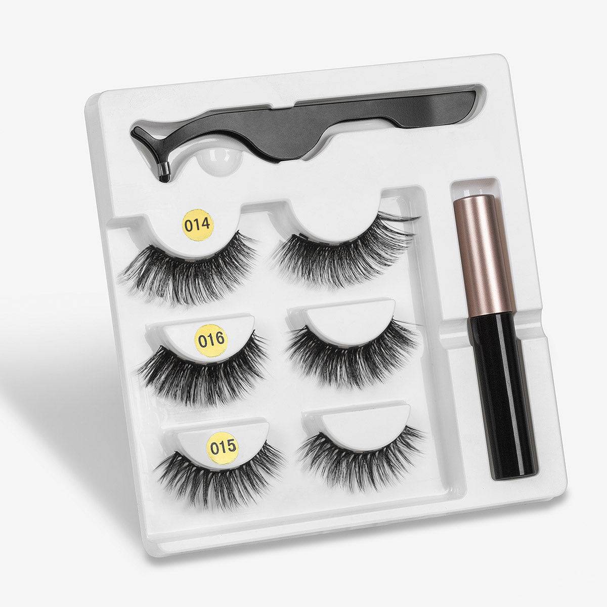 A Pair Of False Eyelashes With Magnets In Fashion - YLORESHOP