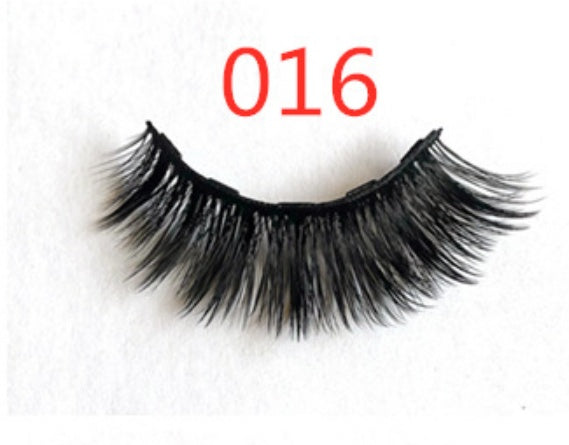 A Pair Of False Eyelashes With Magnets In Fashion - YLORESHOP