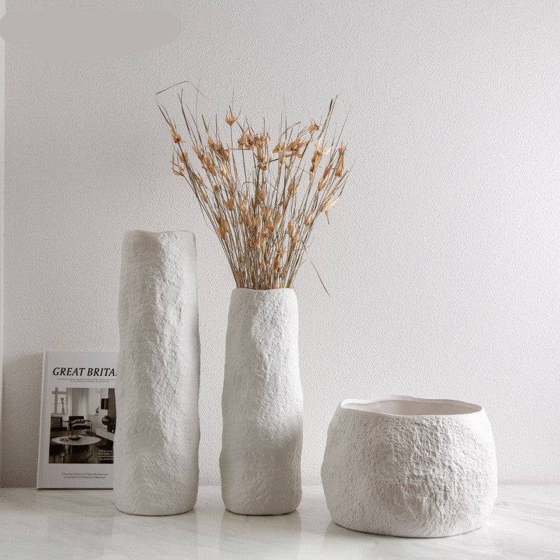 Semplice vaso naturale creativo in ceramica nordica fatta a mano