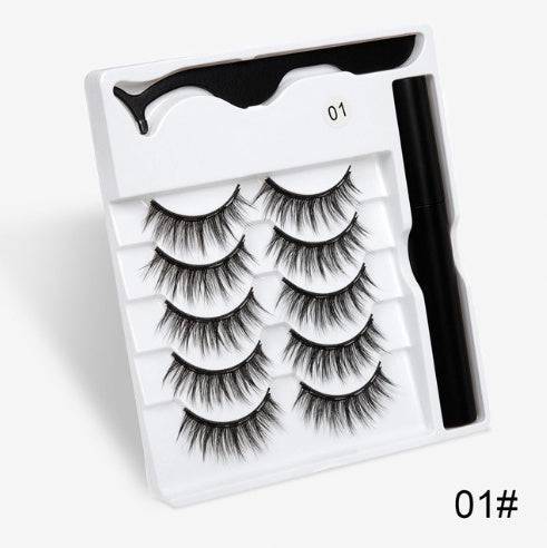 A Pair Of False Eyelashes With Magnets In Fashion - YLORESHOP