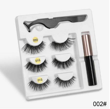 A Pair Of False Eyelashes With Magnets In Fashion - YLORESHOP