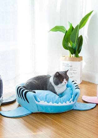 Creative Dual-Purpose Shark Pet Bed Small Dogs And Cats Warm Pet Bed - YLORESHOP