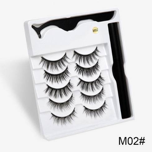 A Pair Of False Eyelashes With Magnets In Fashion - YLORESHOP