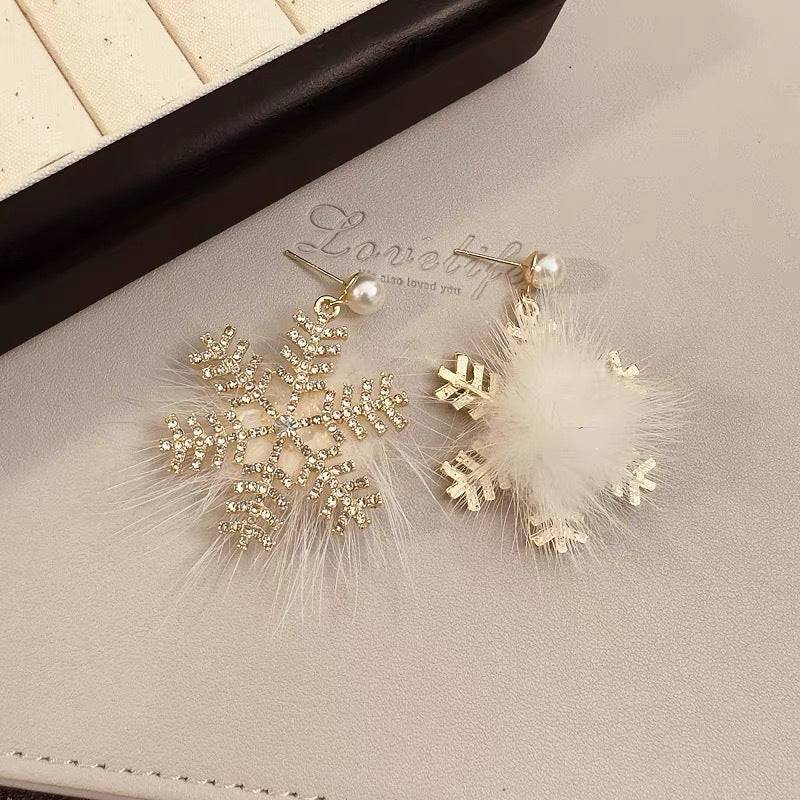 Christmas Snowflake Earrings Women's Full Diamond Pearl Plush Earrings - YLORESHOP