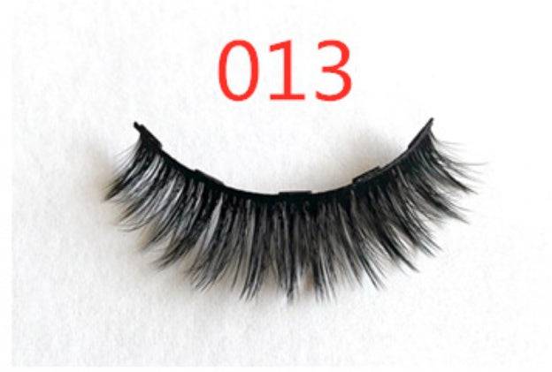 A Pair Of False Eyelashes With Magnets In Fashion - YLORESHOP