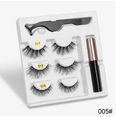 A Pair Of False Eyelashes With Magnets In Fashion - YLORESHOP