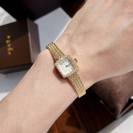 Mini Delicate Square Wheat Women's Square Retro Quartz Watch - YLORESHOP