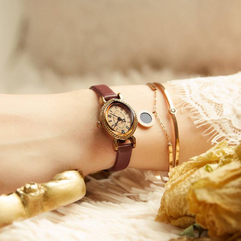 Oval Belt Quartz Movement Waterproof Compact Fashion Watch - YLORESHOP