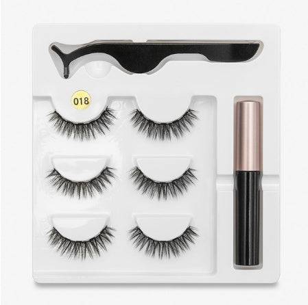 A Pair Of False Eyelashes With Magnets In Fashion - YLORESHOP