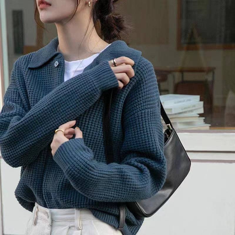 Cardigan lavorato a maglia maglione versatile in tinta unita con colletto polo stile retrò