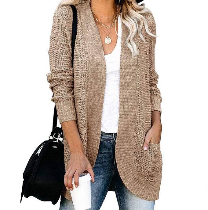 Cardigan maglione lavorato a maglia con abbottonatura curva da donna