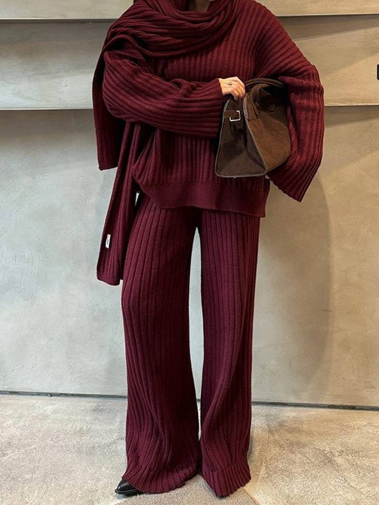 Completo di pantaloni maglione a maniche lunghe con scollo a V e sciarpa