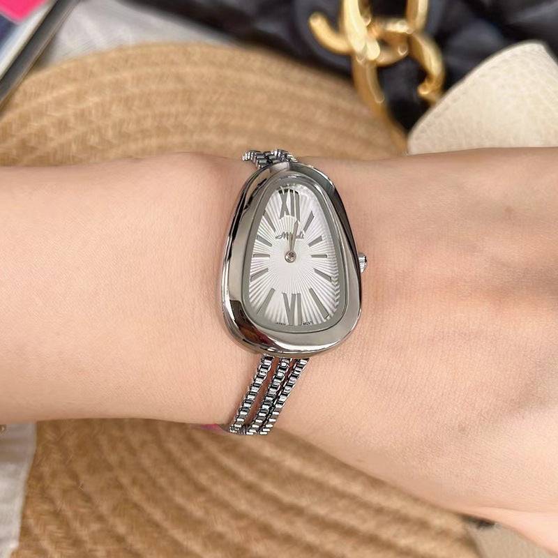 Snake Head High-grade Tassel Chain Women's Quartz Watch - YLORESHOP