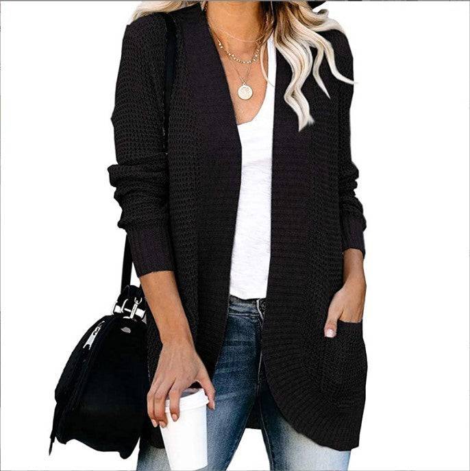 Cardigan maglione lavorato a maglia con abbottonatura curva da donna