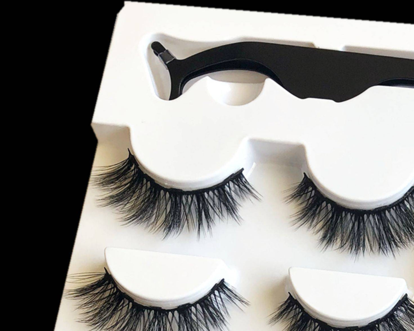 A Pair Of False Eyelashes With Magnets In Fashion - YLORESHOP