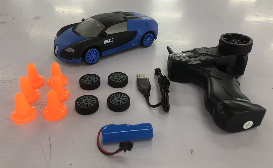 2.4G Drift Rc Auto 4WD RC Drift Auto Giocattolo di Controllo Remoto GTR Modello AE86 Veicolo Auto RC Auto da Corsa Giocattolo per I Bambini Regali Di Natale