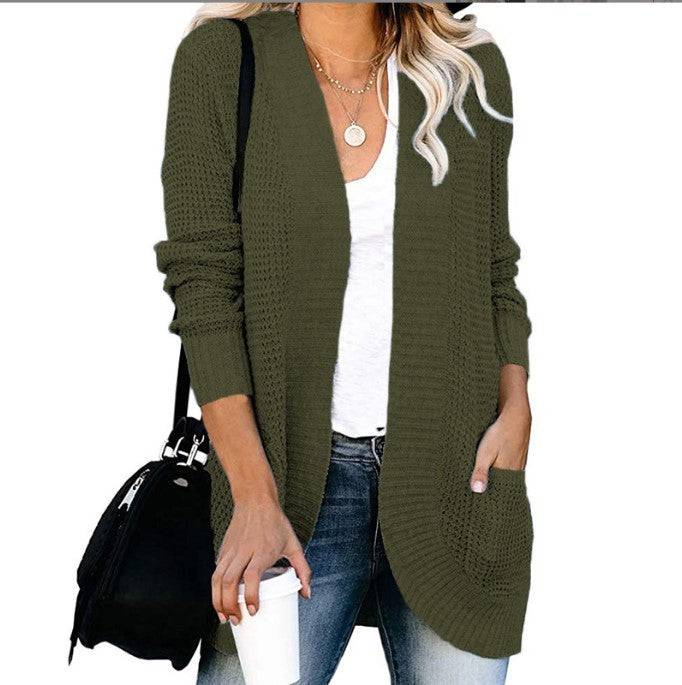 Cardigan maglione lavorato a maglia con abbottonatura curva da donna