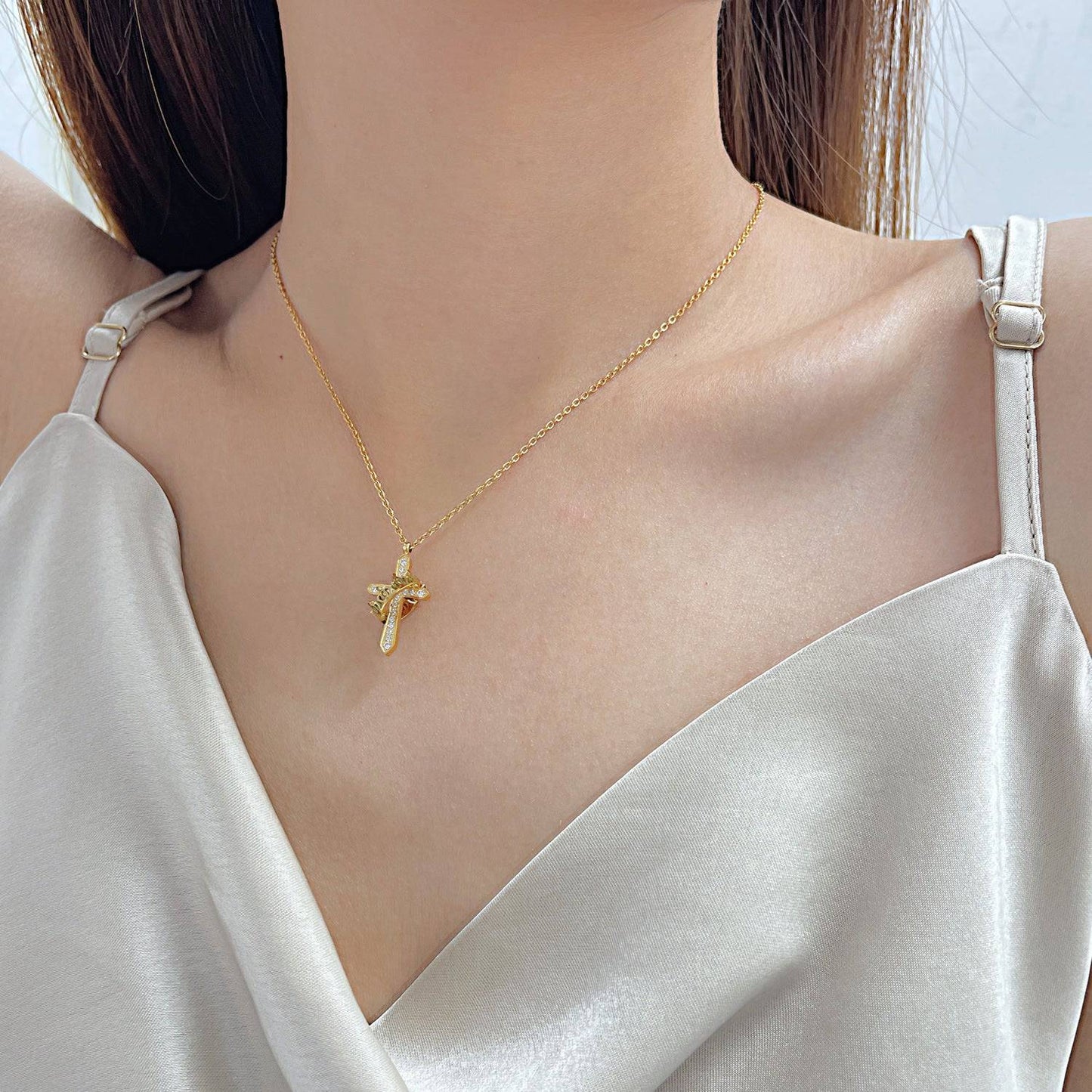 Handmade Inlaid Zircon Stainless Steel Crown Necklace For Women - YLORESHOP