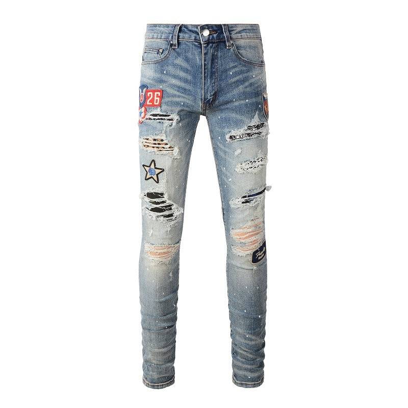 Jeans strappati con medaglia stampata da uomo