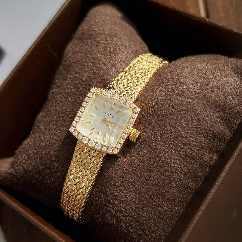 Mini Delicate Square Wheat Women's Square Retro Quartz Watch - YLORESHOP