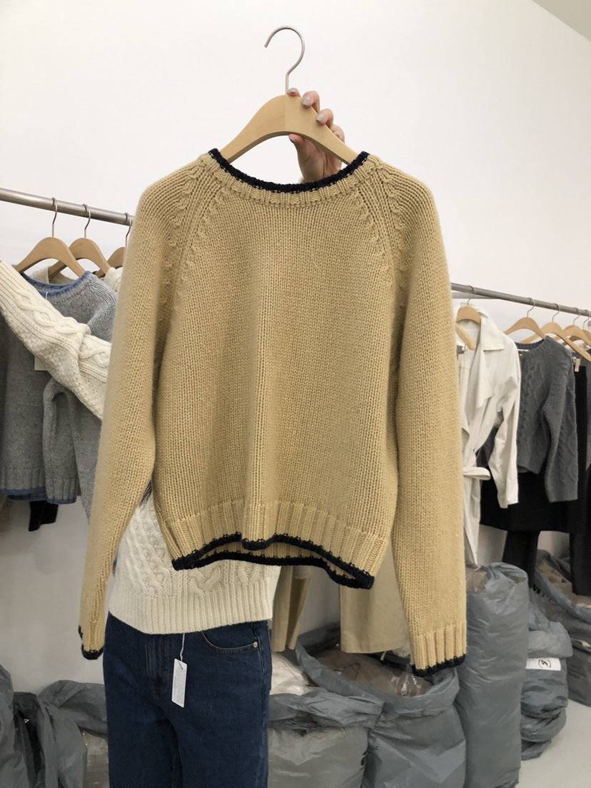 Contrast Color Knitted Collar Round Neck Sweater - YLORESHOP