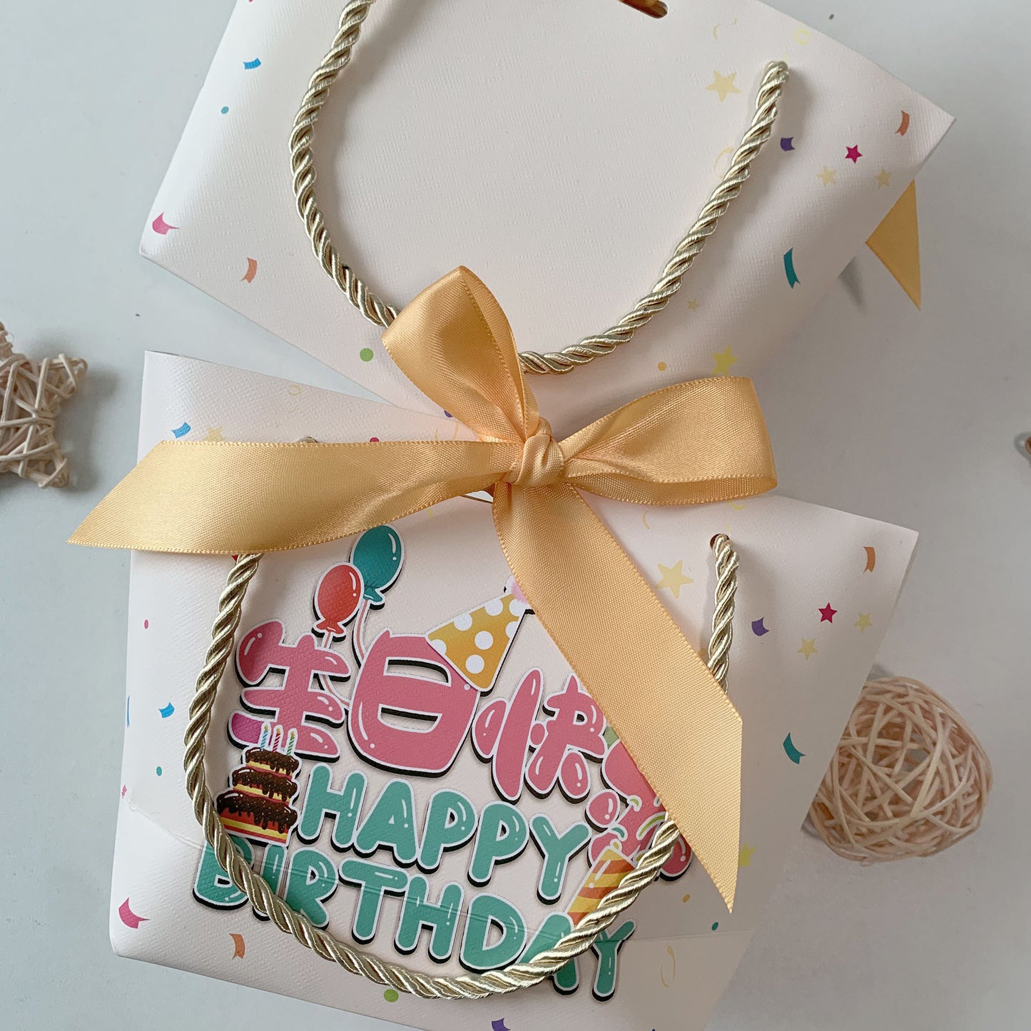 Sacchetto di carta regalo di compleanno per bambini