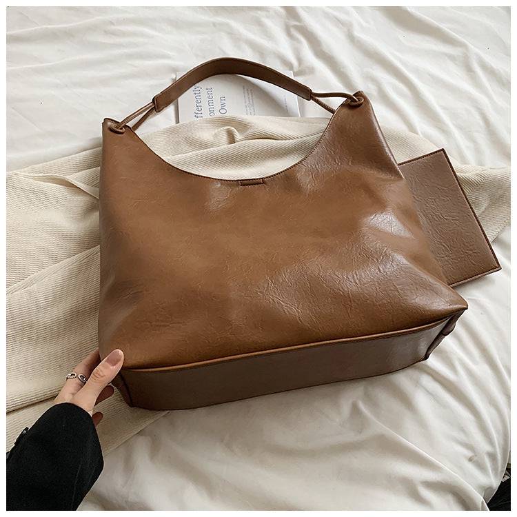 Casual Retro Large Capacity All-matching Western Style Shoulder Bag - YLORESHOP