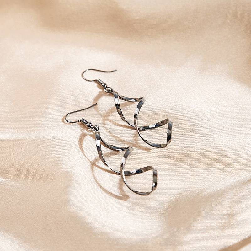 Minimalist Spiral Curved Stud Earrings Design Wave Curve Earrings Eardrops Female - YLORESHOP